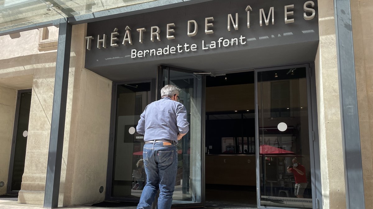 Le théâtre de Nîmes, place de la Calade (Photo Anthony Maurin)