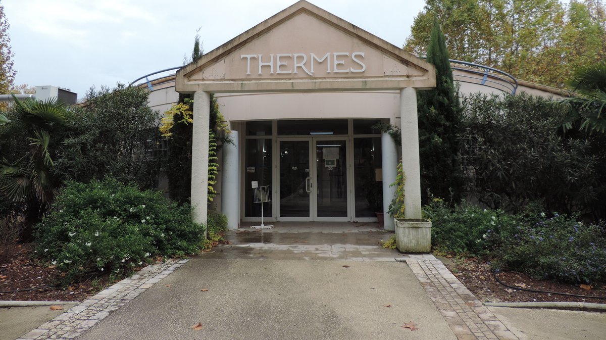 Entrée de la station thermale à Allègre-Les-Fumades. Photo DR/EB