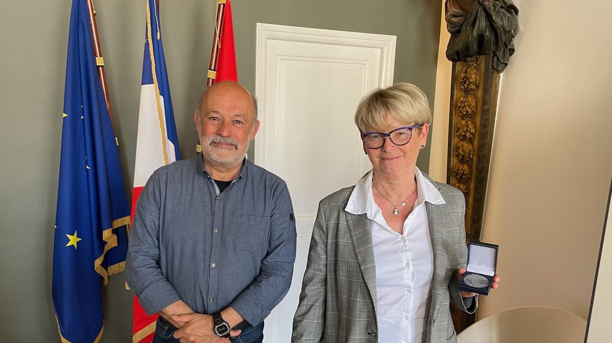 BAGNOLS/CÈZE La médaille de la ville pour Jocelyne Gayte, l’inimitable crêpière