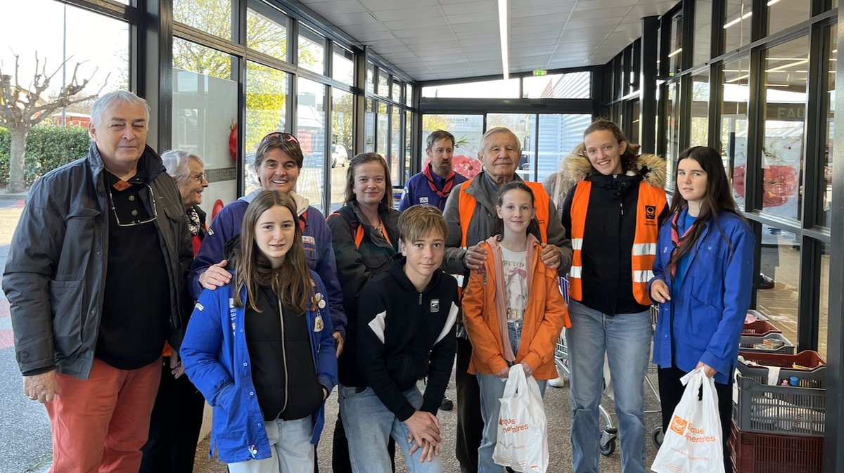 Une collecte r&eacute;alis&eacute;e par des b&eacute;n&eacute;voles de la Banque Alimentaire, &agrave; Bagnols/C&egrave;ze, en 2024.&nbsp;