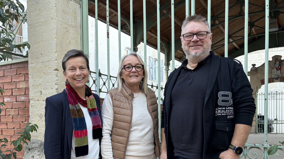 Au centre, V&eacute;ronique Martin entour&eacute;e par&nbsp;Janet Zaragoza et&nbsp;Philippe Renier&nbsp;