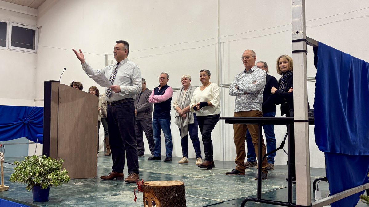 VÉZÉNOBRES Voeux : le maire, Sébastien Ombras, liste réalisations et projets en cours