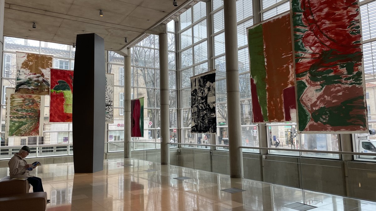 Carr&eacute; d'Art r&eacute;sidences d&rsquo;artistes au centre de documentation Bob Calle expo Vivian Suter (Photo Anthony Maurin)