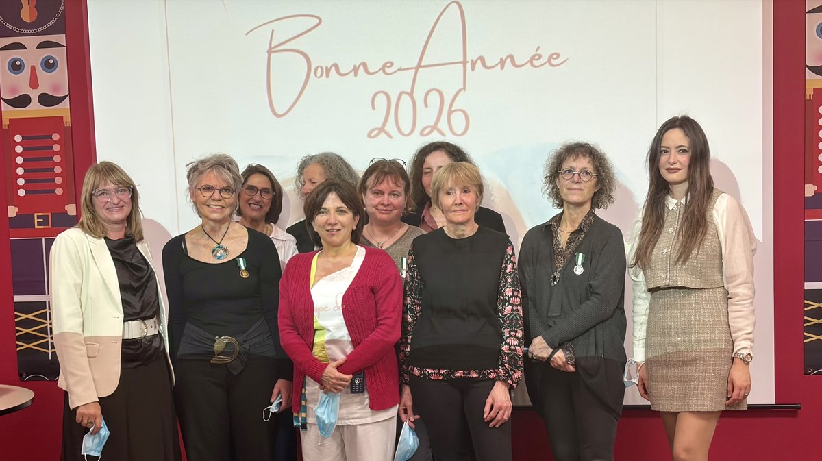 Marwa Ben Ayed au premier plan et Val&eacute;rie Brunier, aux voeux pour 2026.