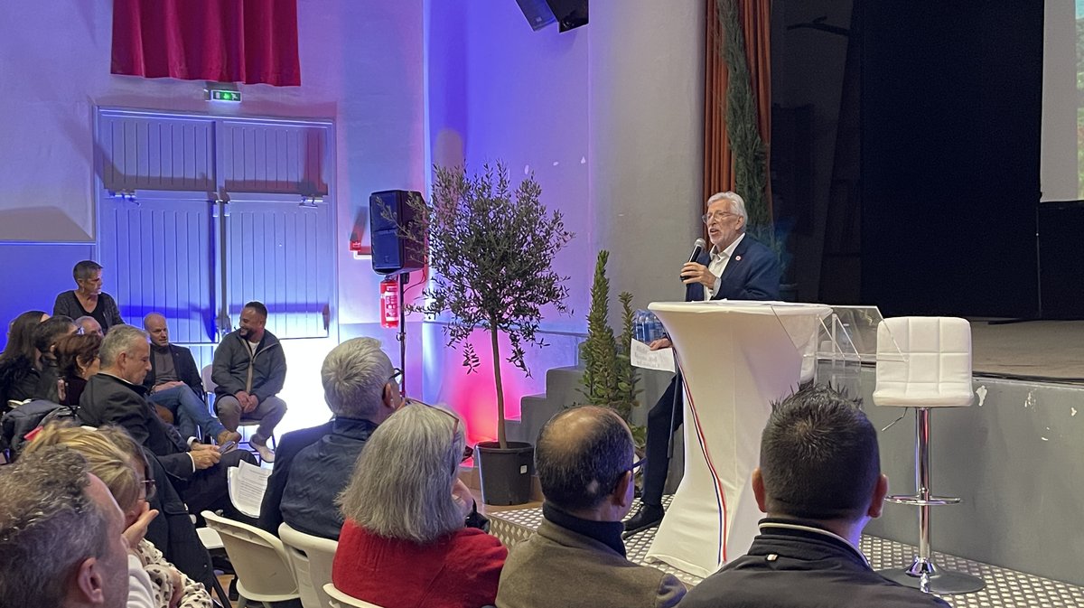 La foule &eacute;tait au rendez-vous pour la derni&egrave;re c&eacute;r&eacute;monie des voeux de Freddy Cerda.