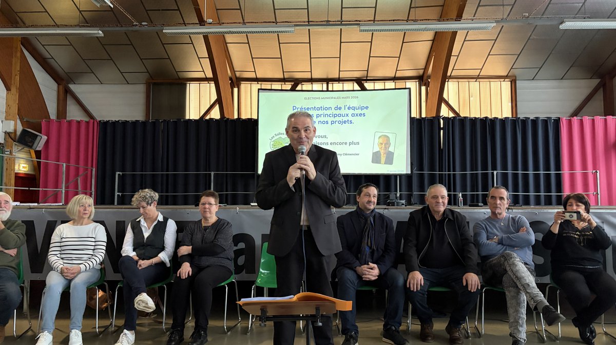 Le maire des Salles-du-Gardon, Georges Brioudes est venu soutenir son potentiel successeur, R&eacute;my Cl&eacute;mencier.&nbsp;