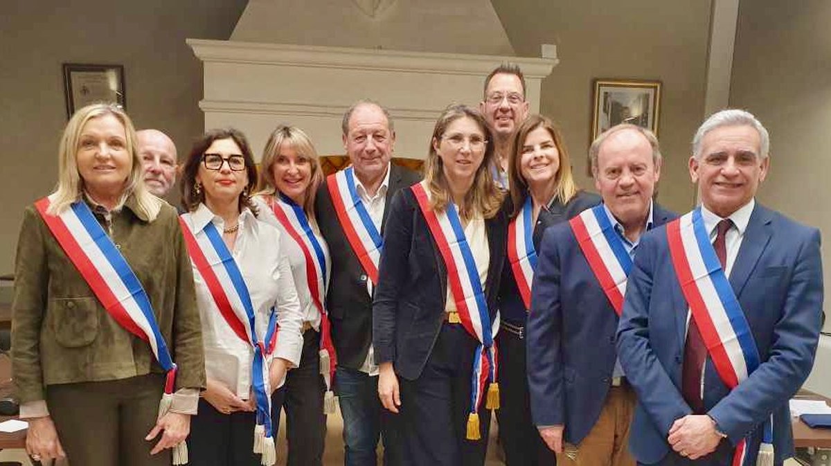 VILLENEUVE-LÈS-AVIGNON Pascale Bories officiellement réélue maire, ses neuf adjoints installés