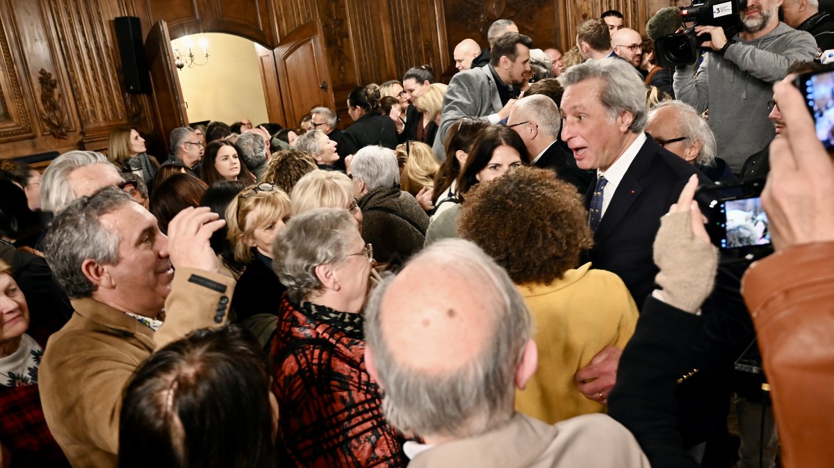 MUNICIPALES Arles : Patrick de Carolis réélu avec 1000 voix d'avance sur Nicolas Koukas