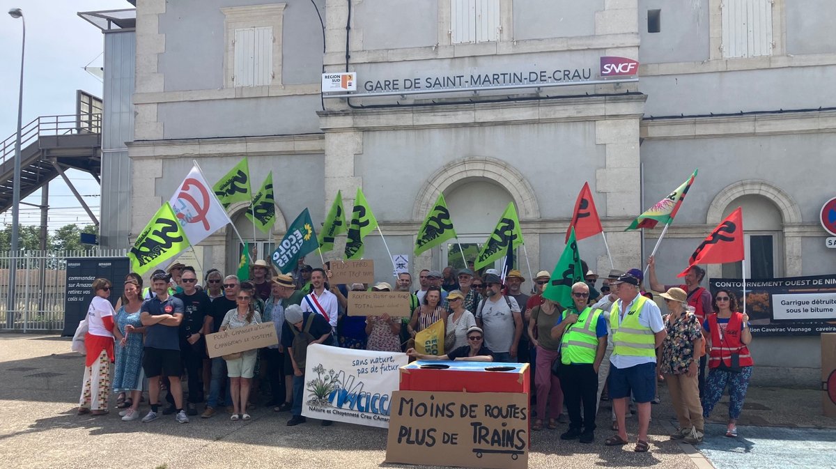 ARLES "Moins de routes, plus de trains" : changement de politique exigé lors d'une manif à Saint-Martin-de-Crau