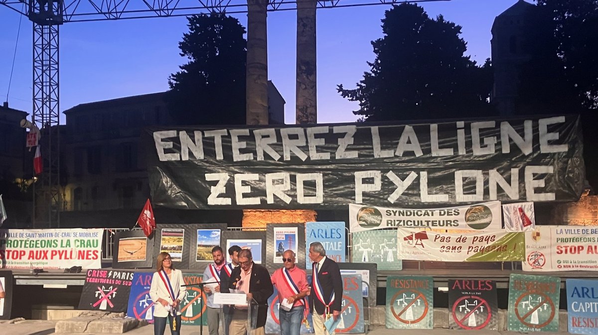 Le collectif Stop THT veut jouer le jeu de l'enqu&ecirc;te publique.