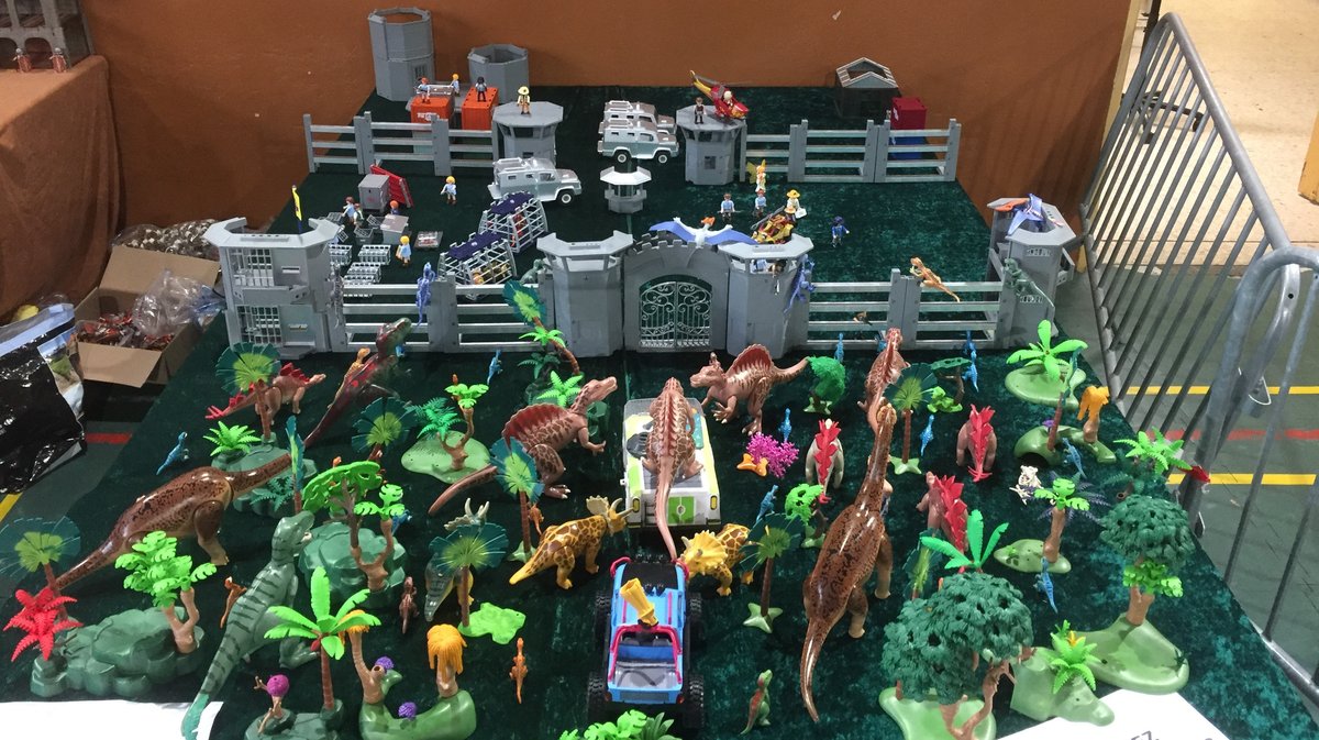 Les Playmobils attirent plus de trois mille visiteurs à Milhaud 