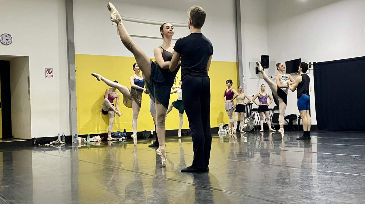 Arles Youth Ballet Company
