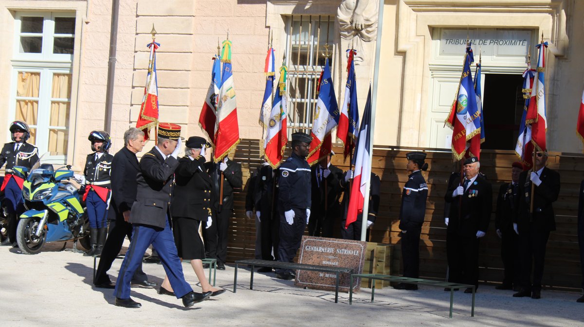 cérémonie uzès héros gendarmerie