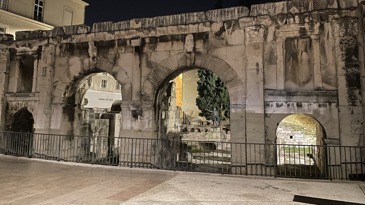 monument Nîmes (Photo Anthony Maurin).