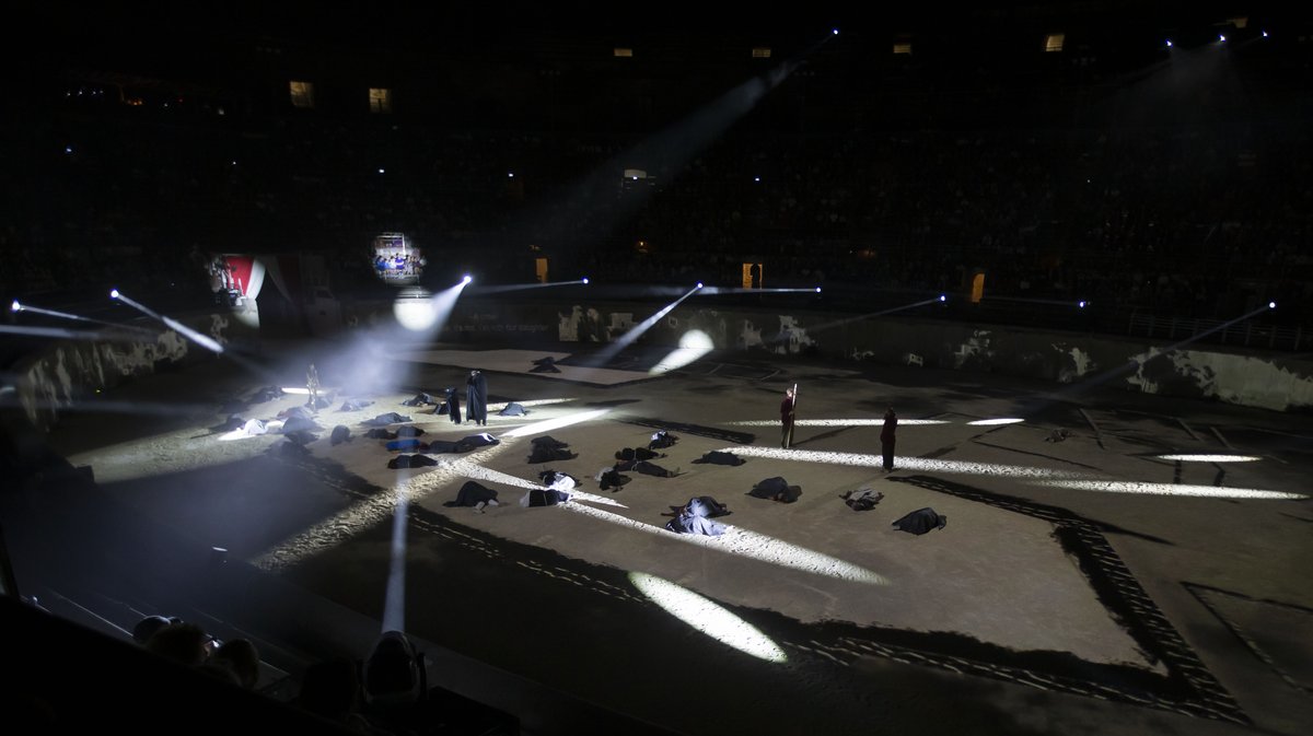 Nimes arena spectacle (yp)