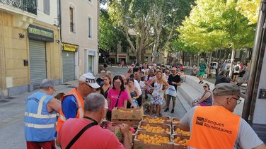 distribution fruits légumes banque alimentaire