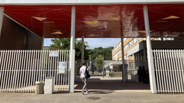 lycée einstein bagnols