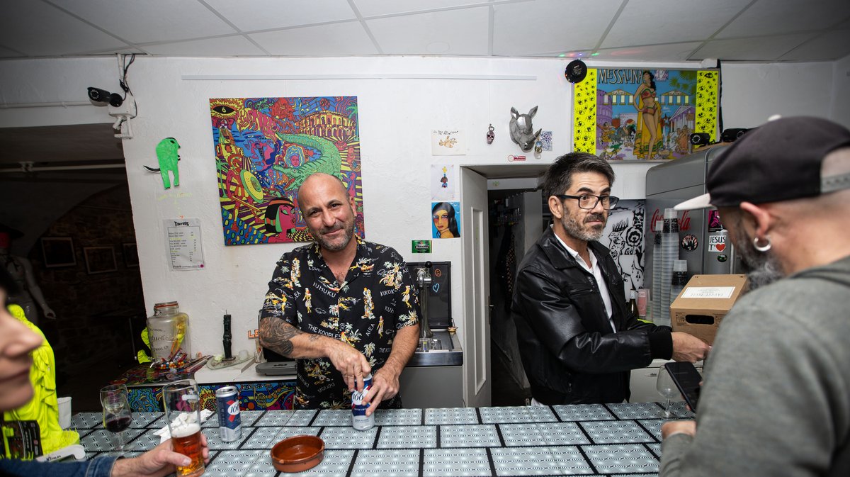 Au Labo, 24 rue de l'Agau, Ivan accueille les artistes