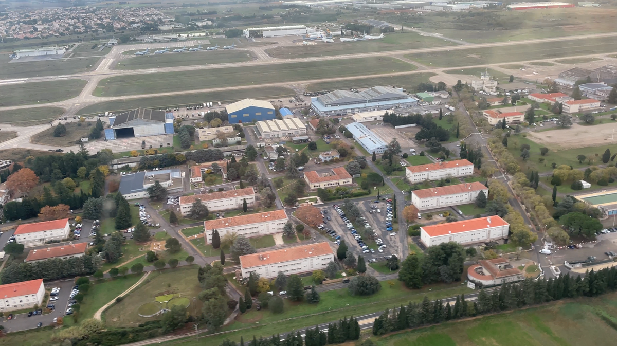 vue aérienne aéroport de Nîmes