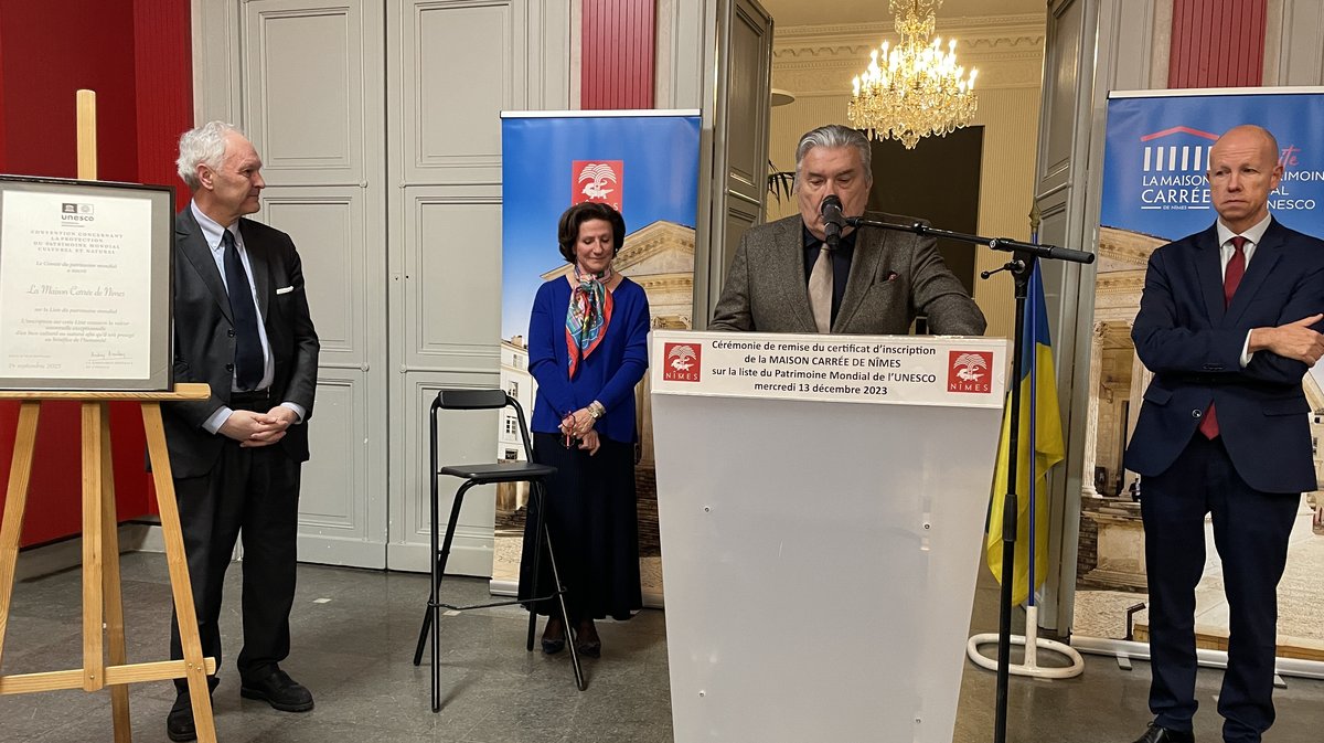 Remise du certificat de l'inscription à la liste du patrimoine mondial de l'Unesco pour la Maison carrée de Nîmes en 2023 (Photo Anthony Maurin).