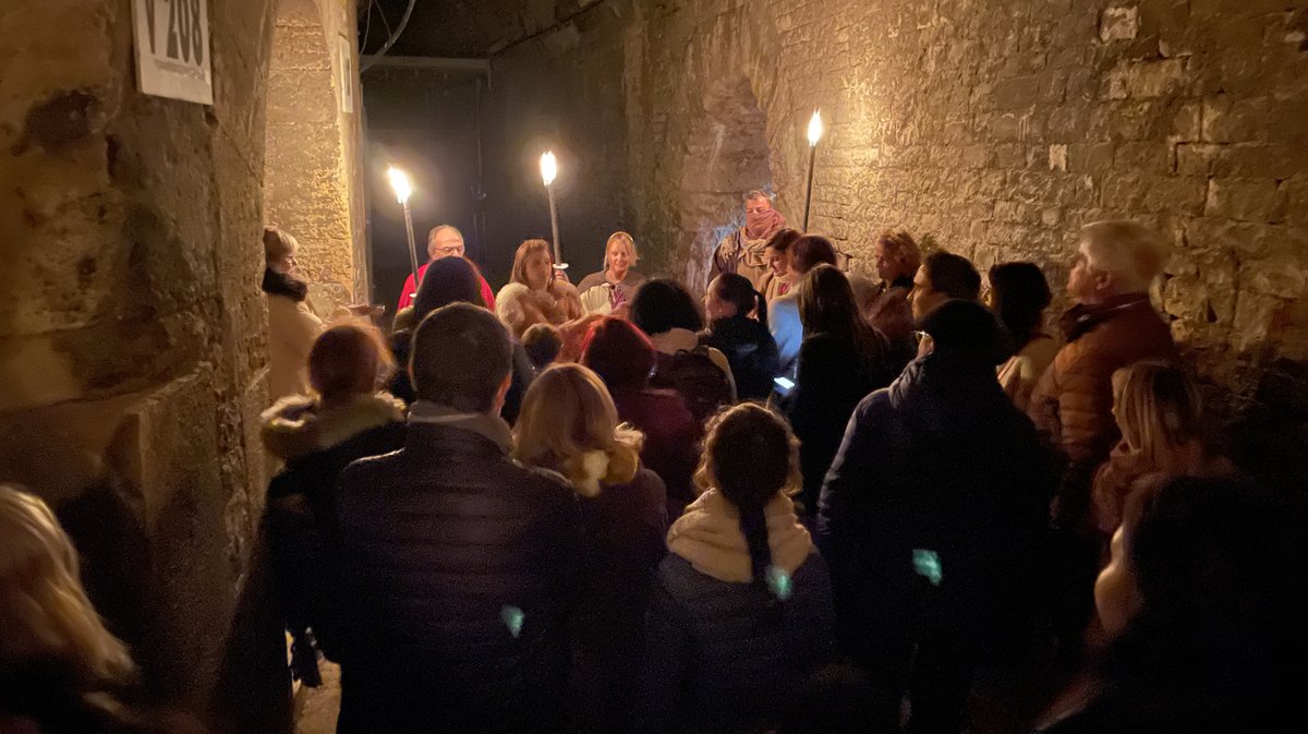 Nîmes visite aux flambeaux des arènes Noël (Photo Anthony Maurin)