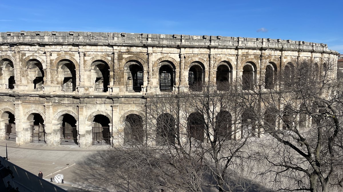 Les arènes amphithéâtre de Nîmes vues du Musée de la Romanité (Photo Anthony Maurin).