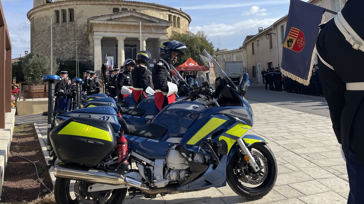 La cérémonie regroupait à Beauvoisin des gendarmes d'un peu partout dans le Gard  (Photo Anthony Maurin)