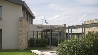 La mairie de Saint-Hilaire-de-Brethmas