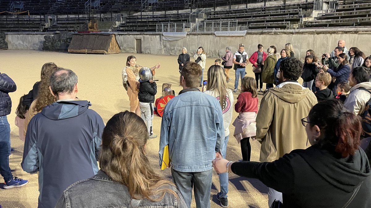 Une visite aux flambeaux dans les arènes de Nîmes (Photo Anthony Maurin)