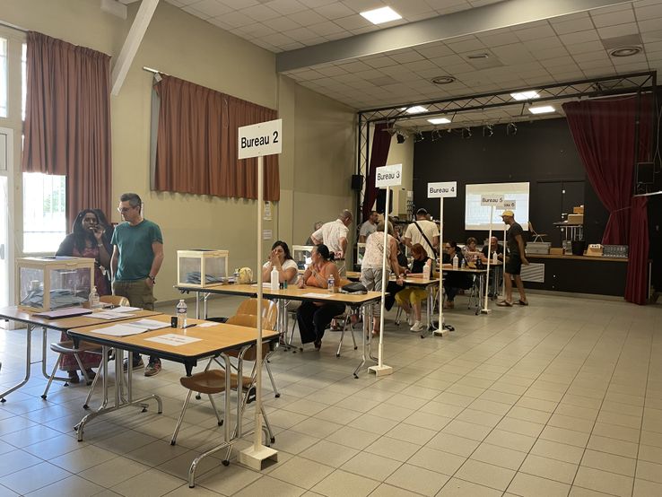 Bureau de vote de Bellegarde.