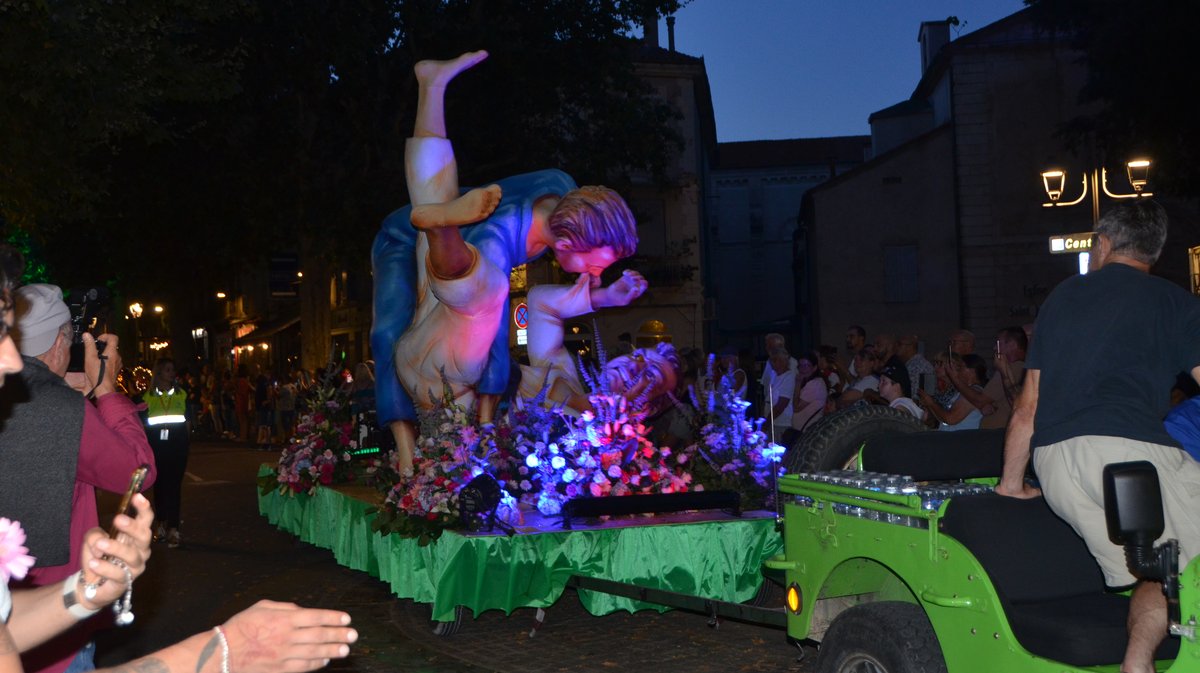 Corso Fleuri Alès 14 juillet 2014