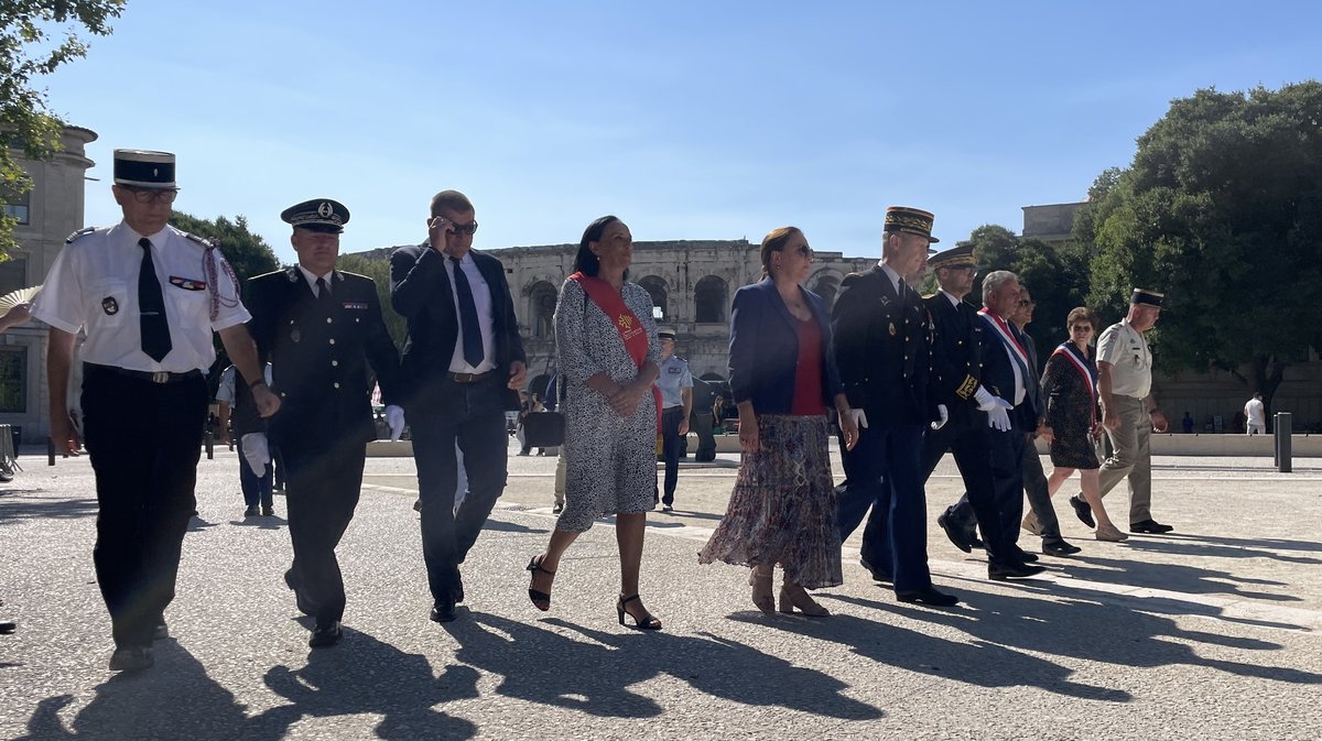 Remise du drapeau au groupement de gendarmerie départementale du Gard (Photo Anthony Maurin)