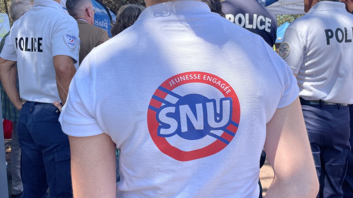 Stage d’aisance aquatique pour rencontrer policiers, pompiers et militaires à l'ENP de Nîmes en juillet 2024 (Photo Anthony Maurin)