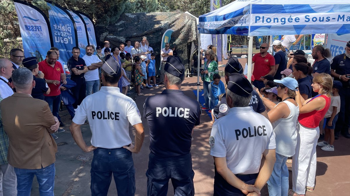 Stage d’aisance aquatique pour rencontrer policiers, pompiers et militaires à l'ENP de Nîmes en juillet 2024 (Photo Anthony Maurin)