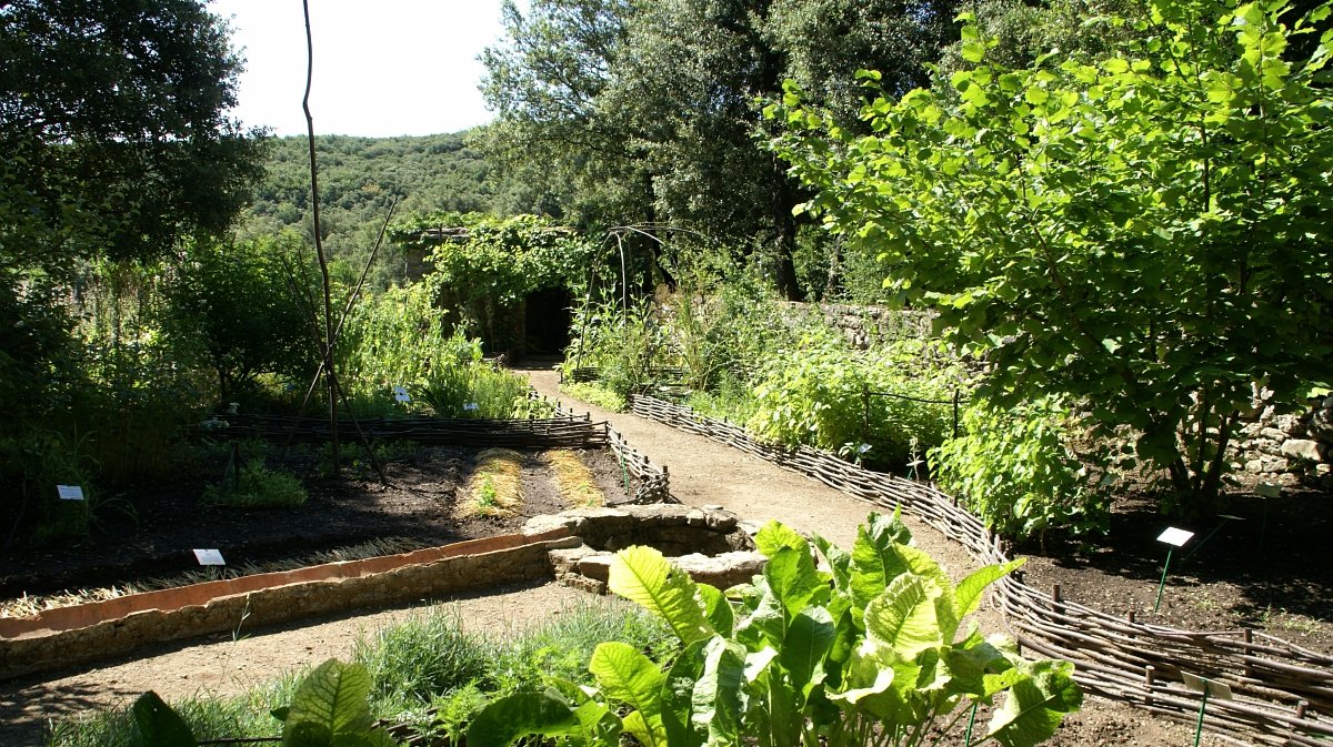 Rousson, jardin Medieval, de la Gardies