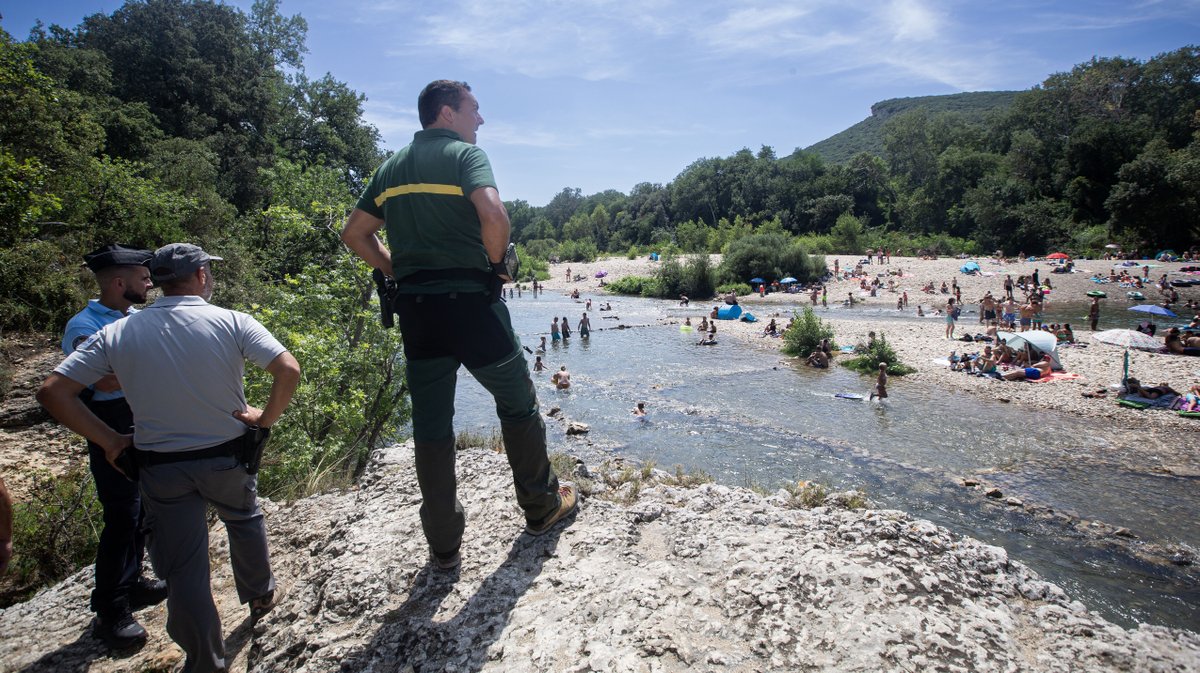 La Roque-sur-CÃ¨ze patrouille de polic renforcee feux (yp) casac