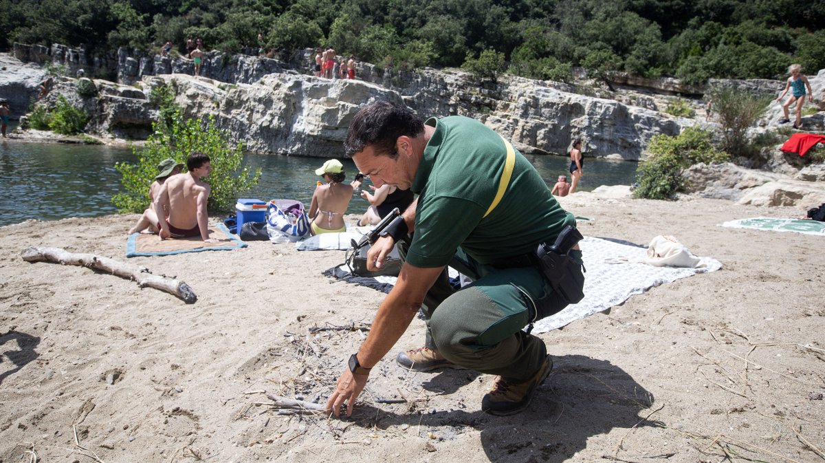 La Roque-sur-CÃ¨ze patrouille de polic renforcee feux (yp) casac