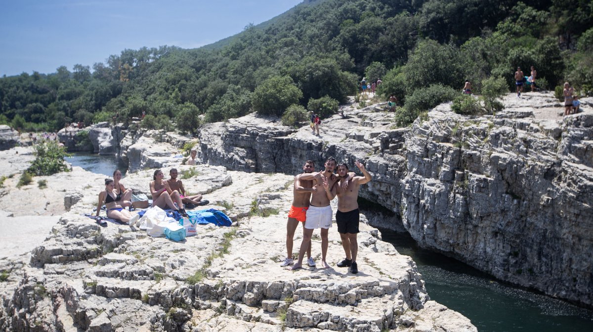 La Roque-sur-CÃ¨ze patrouille de polic renforcee feux (yp) casac