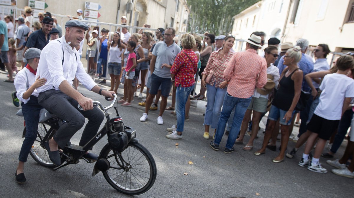 le cailar fete votive ancienne (yp)