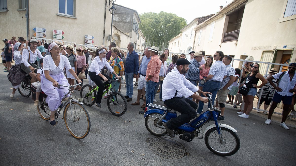 le cailar fete votive ancienne (yp)