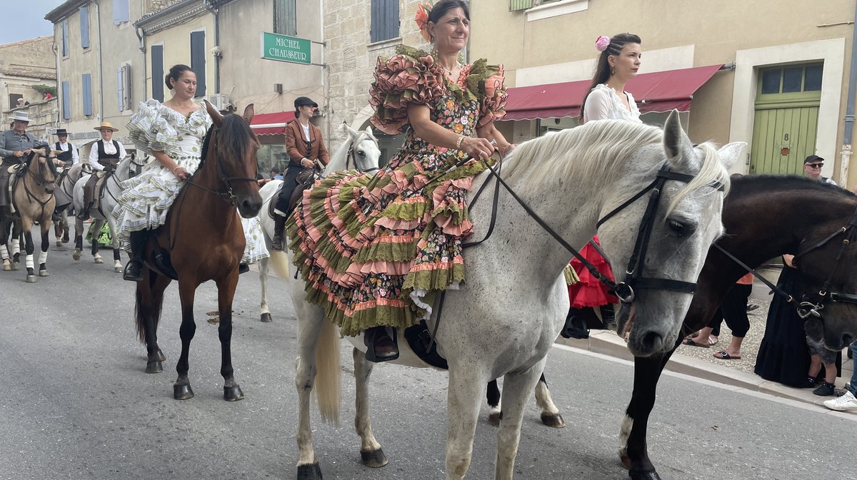 Féria de Saint-Gilles, défilé de la Romería