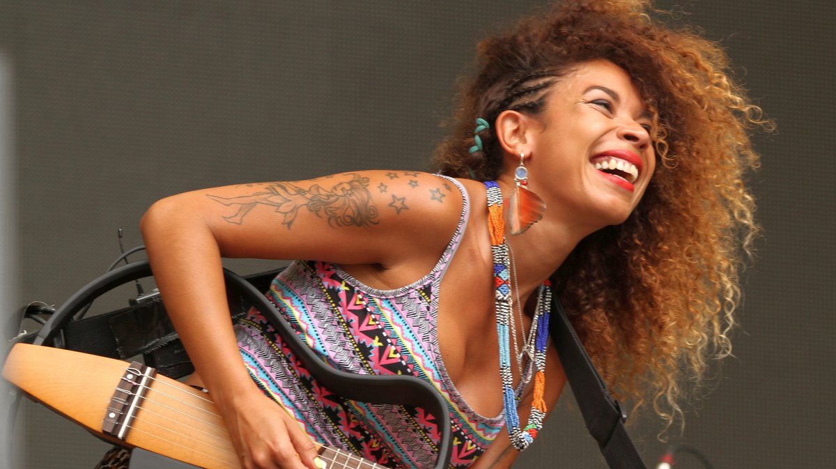 Flavia Coleho at the Summerjam Festival 2015 Flavia Coelho (Photo Emha)