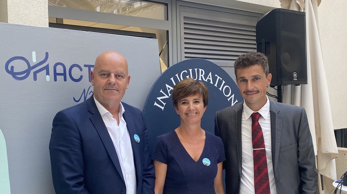 Jacques Pleurmeau (à gauche), Déborah Omnès (au centre) et Tony Taglione (à droite).