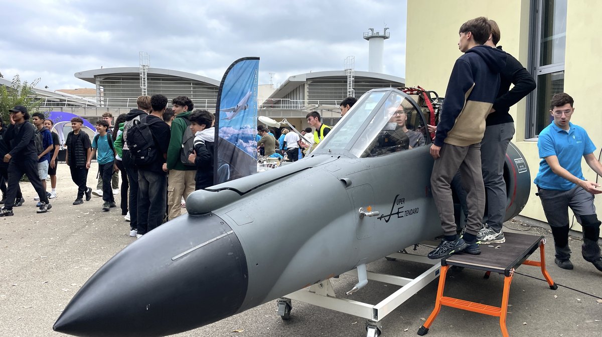 Visite Sophie Béjean rectrice au Lycée Mistral pour aéronautique (Photo Anthony Maurin)