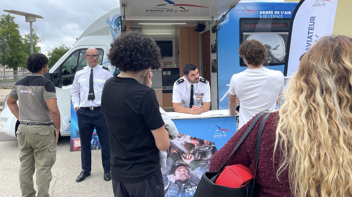 Visite Sophie Béjean rectrice au Lycée Mistral pour aéronautique (Photo Anthony Maurin)