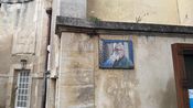 Ã NÃ®mes, une place AbbÃ©-Pierre entre la cathÃ©drale et le mus