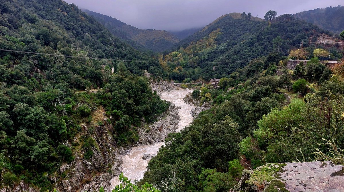 A proximité du canyon du Soucy, dans la vallée Borgne