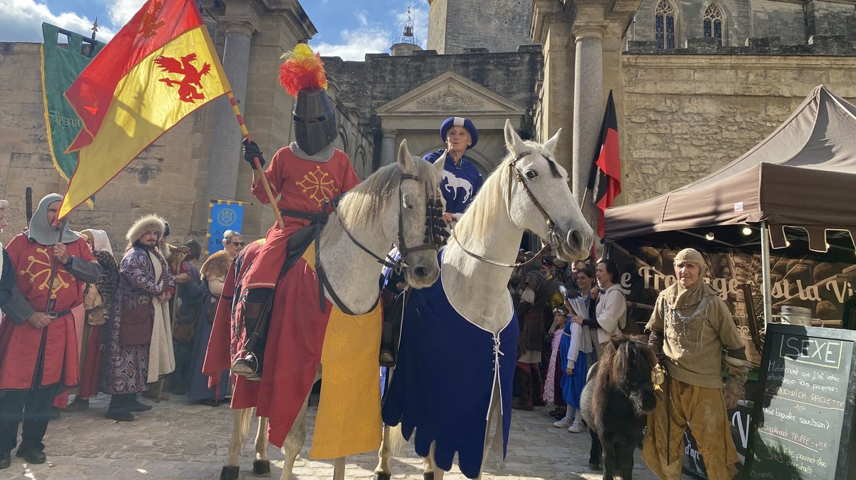 Le défilé aux fêtes Médiévales d'Uzès.