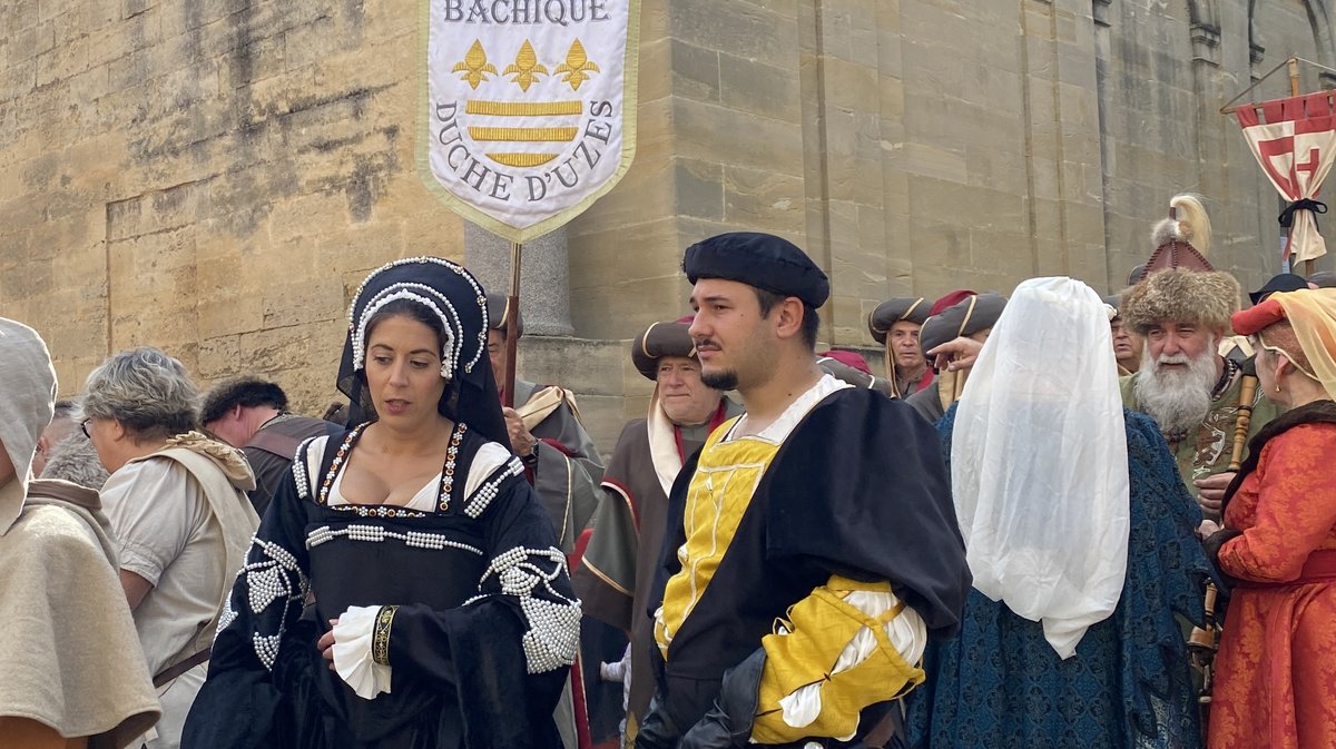 Le défilé aux fêtes Médiévales d'Uzès.