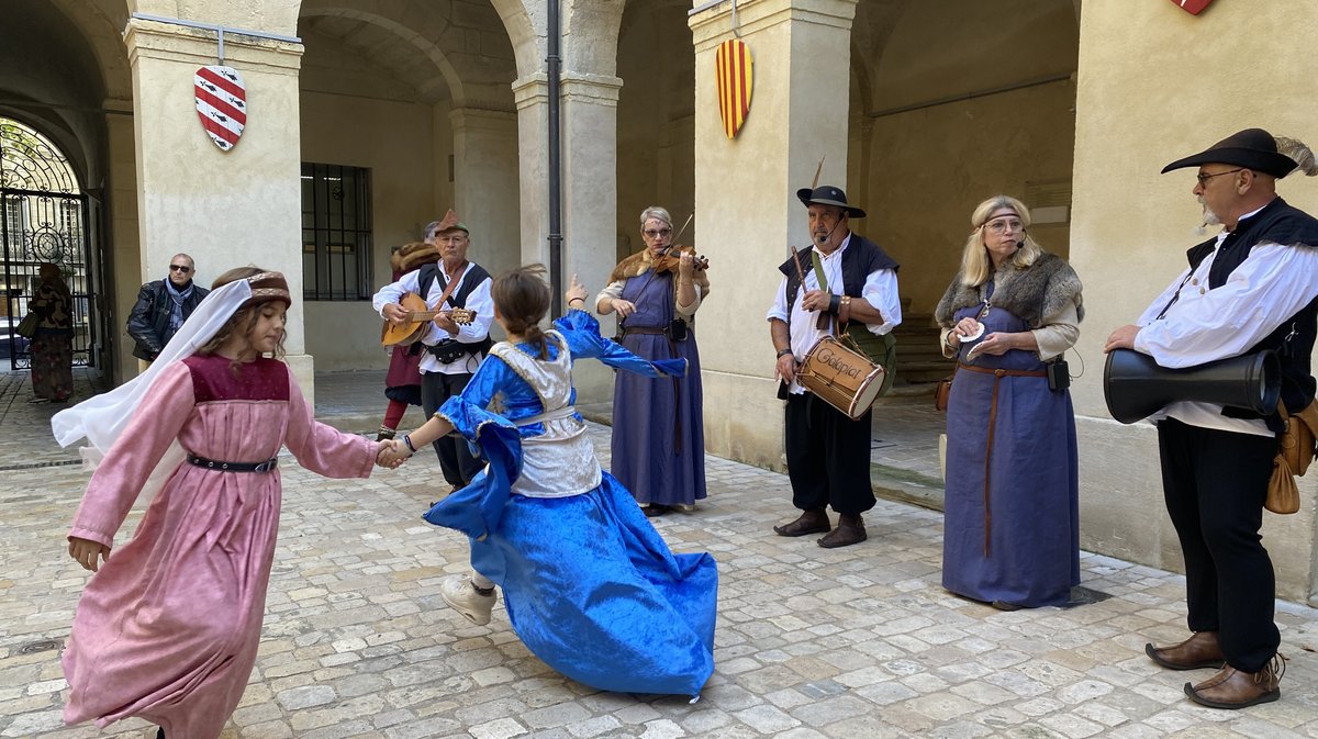 Un spectacle aux fêtes Médiévales d'Uzès.